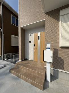 【エントランス】 | グランソフィア羽生