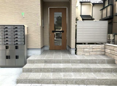 【エントランス】 | アーバンパレス8号館