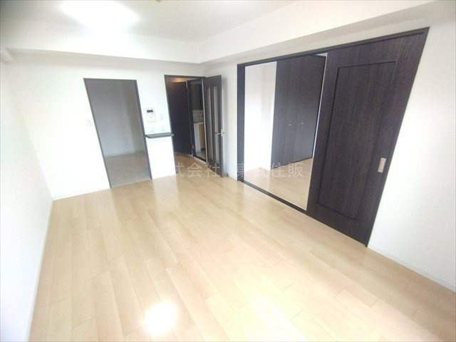 【居間・リビング】の画像