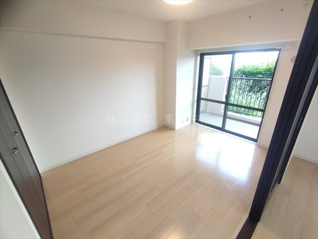 【寝室】の画像