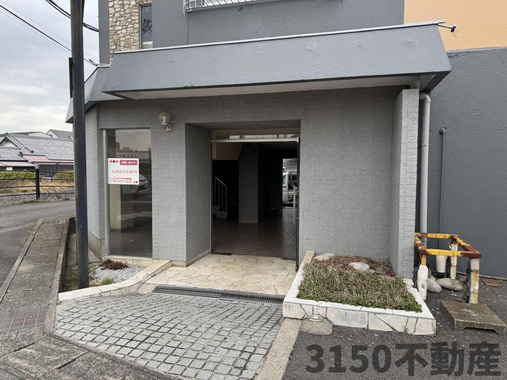 ラティーナ岐阜のエントランス