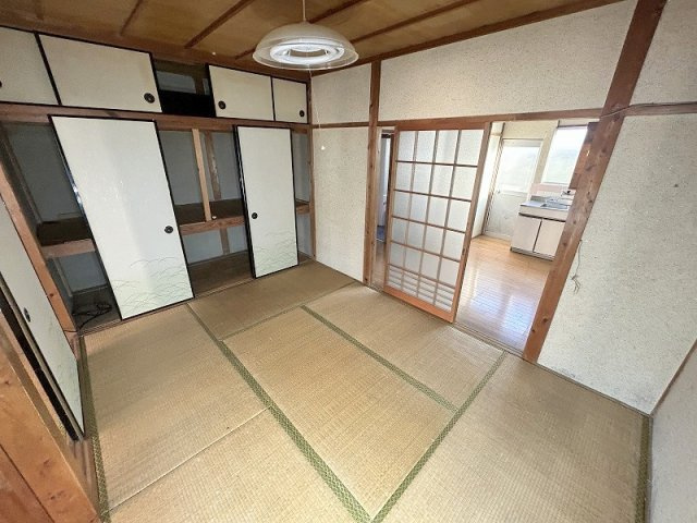 五條市二見１丁目のハイツの内装