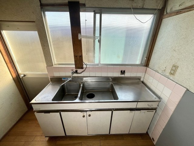 五條市二見１丁目のハイツのキッチン