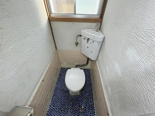 五條市二見１丁目のハイツのトイレ