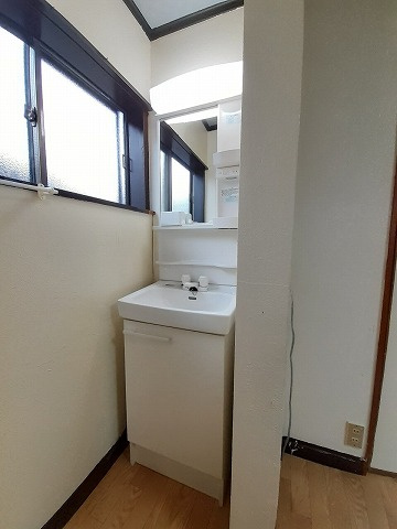 【独立洗面台】 | 古志原2丁目中古戸建（収益物件） | 独立洗面化粧台が付いています