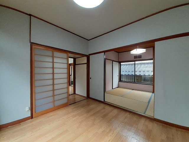 【洋室】 | 古志原2丁目中古戸建（収益物件） | 明るい洋室です