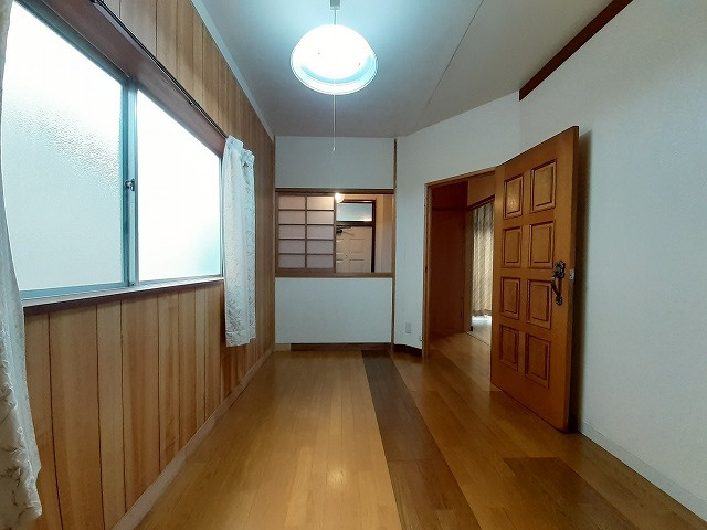 【洋室】 | 古志原2丁目中古戸建（収益物件） | 明るい洋室です