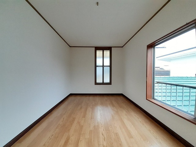 【洋室】 | 古志原2丁目中古戸建（収益物件） | 広々とした洋室です