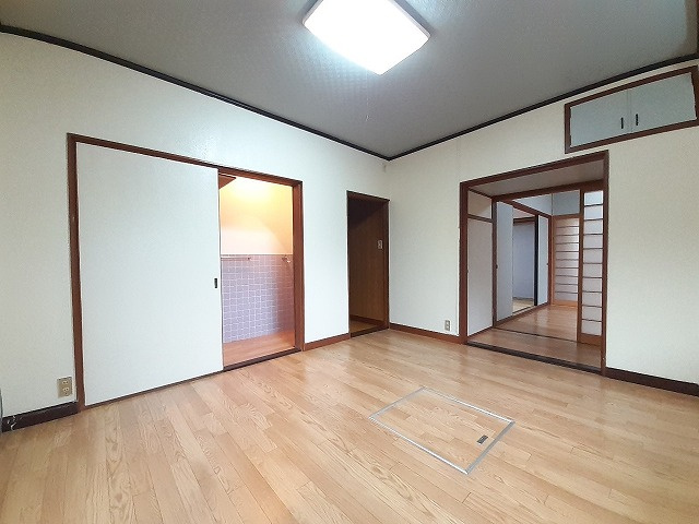 【居間・リビング】 | 古志原2丁目中古戸建（収益物件） | 便利です！