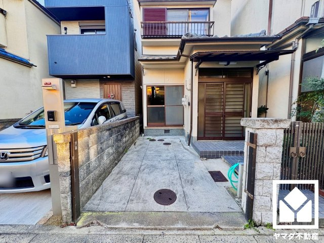 伏見区醍醐新開の駐車場