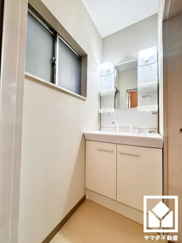 伏見区醍醐新開の独立洗面台