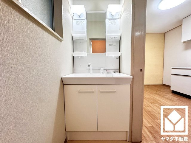 伏見区醍醐新開の独立洗面台