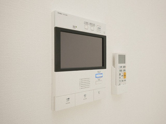 【セキュリティ】 | S-RESIDENCE難波大国町Uno | モニター付きインターホンです