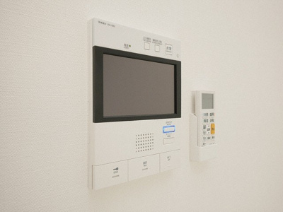 【セキュリティ】 | S-RESIDENCE難波大国町Uno | モニター付きインターホンです