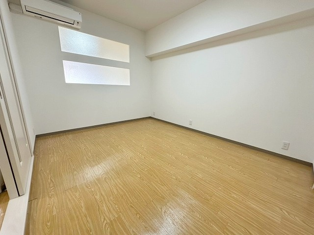 新大阪パークハイツの居間・リビング