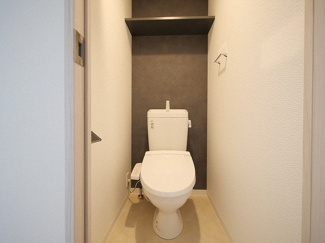 【トイレ】 | S-RESIDENCE難波大国町Deux | 落ち着いたトイレです