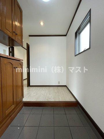 ラパンジール恵美須4の玄関