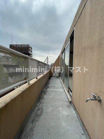 ラパンジール恵美須4のバルコニー