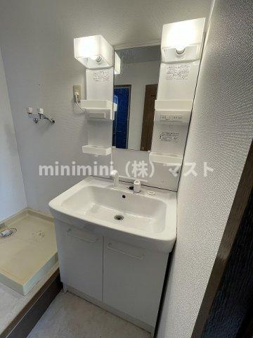 ラパンジール恵美須4の洗面所