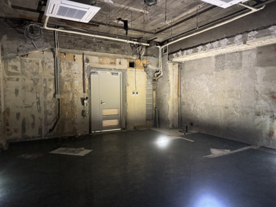 【内装】 | 大久保ビルディング | リクライニングチェアは撤去予定