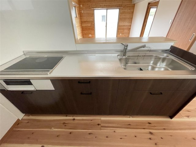 アッパーヤードのキッチン|使い勝手の良いカウンターキッチン♪