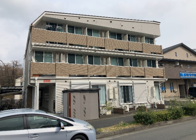 【外観】 | プルトーネ | 家を建てる前提で土地を探している場合、地盤の丈夫さは譲れない条件の一つです。地盤が脆弱だと追加工事が必要となります。また、過去に地盤沈下や液状化現象を起こした土地は、できるだけ避けた方がいいでしょう。