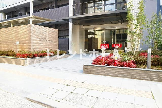 ファーストフィオーレ難波南パークサイドのエントランス|選べる家電プランあり！！