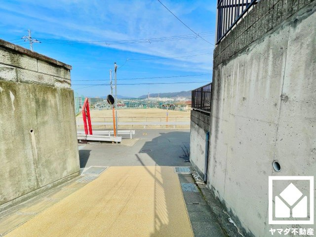 宇治市宇治米阪の前面道路含む現地写真