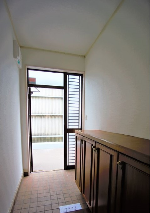 ピジョン・コートの玄関|シューズボックス付きの玄関です☆