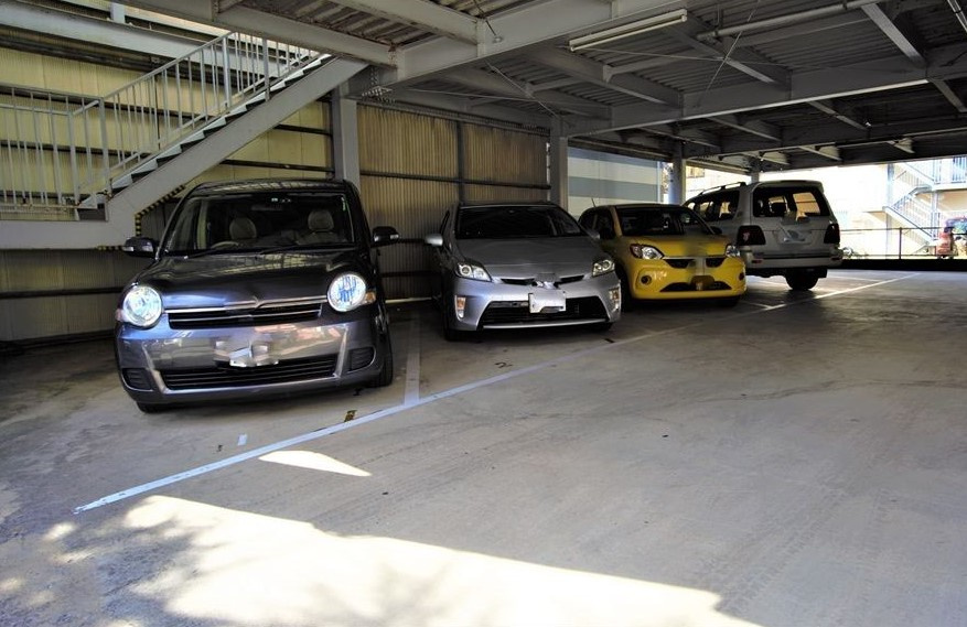 ピジョン・コートの駐車場|駐車スペースもあります☆