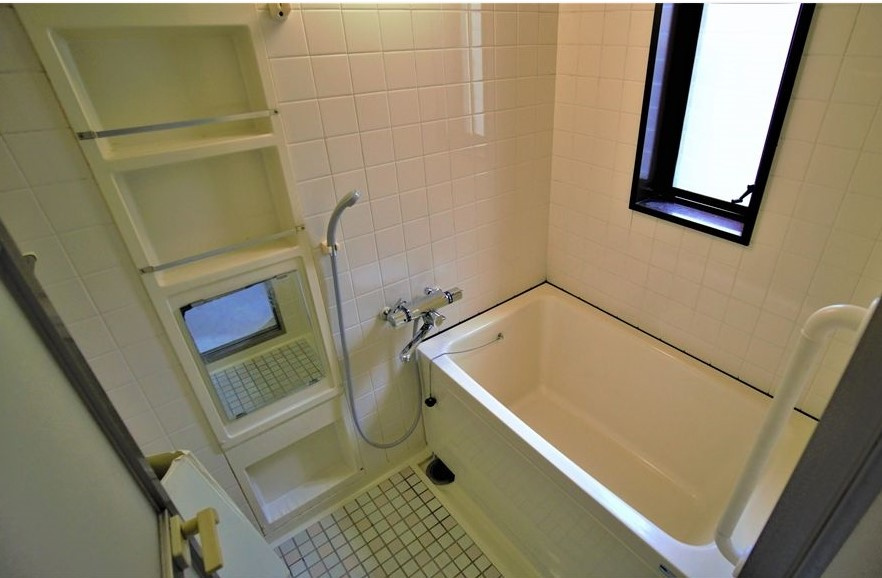 ピジョン・コートの浴室|きれいなお風呂です♪