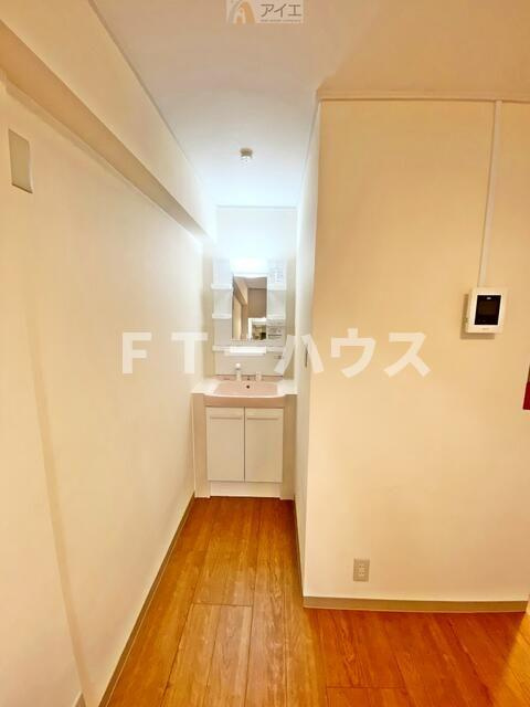 ヒカリマンションの洗面所