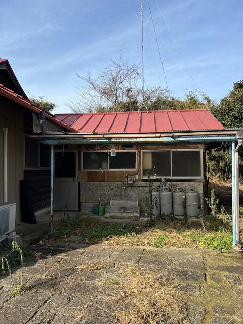宇都宮市大谷町　６DK　中古住宅の庭|庭には別棟もあります。