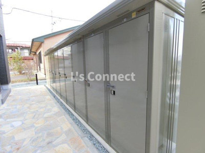 【その他共用部分】 | グレイス古川 | 外物置にはタイヤを収納できます。