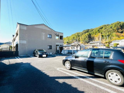 【駐車場】 | パーク・サイド | 外観写真（昼）