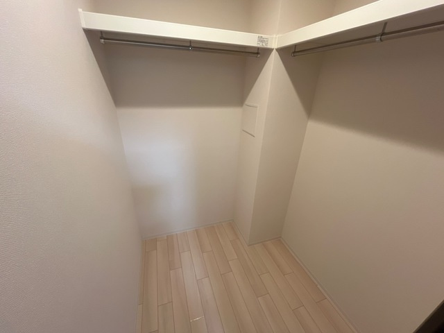 Tiara本町の収納|ウォークインクローゼットなので収納豊富です☆