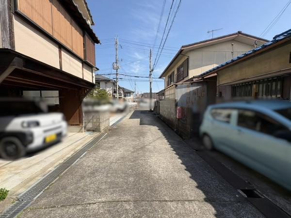 岩出市髙塚　土地の前面道路含む現地写真