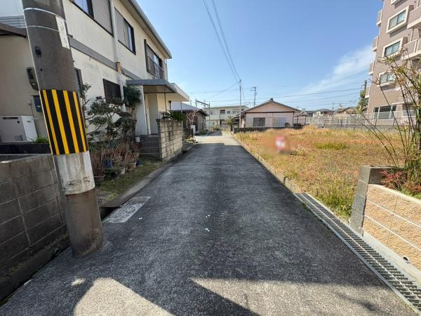 岩出市髙塚　土地の前面道路含む現地写真