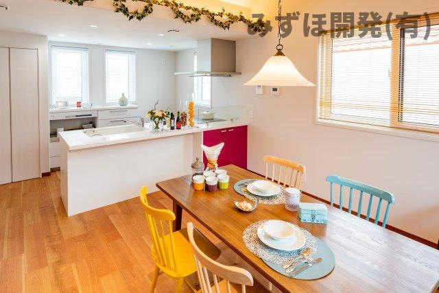 東根市大字蟹沢2110-410の居間・リビング