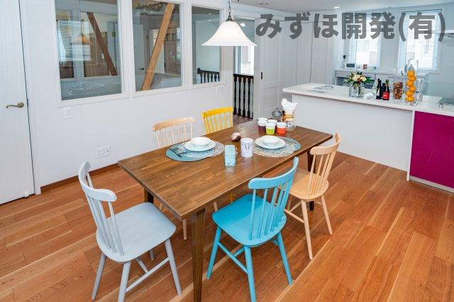 東根市大字蟹沢2110-410の居間・リビング