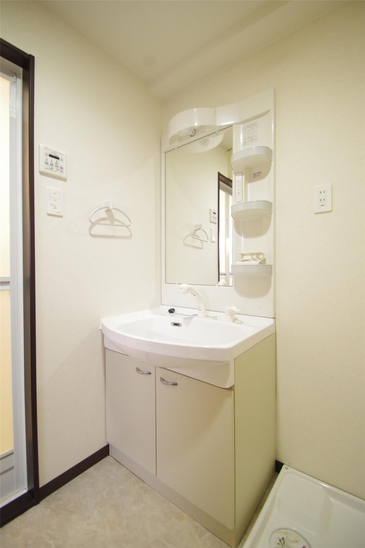 熊本市中央区新屋敷１丁目の賃貸マンションの独立洗面台