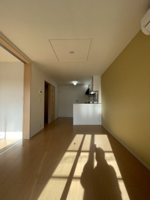 【居間・リビング】 | Ｃａｓａ・ＡｖａｎｚａｔｏⅡ | イメージ202号室写真