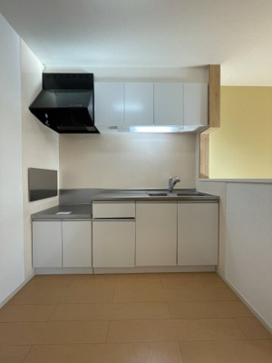 【キッチン】 | Ｃａｓａ・ＡｖａｎｚａｔｏⅡ | イメージ202号室写真