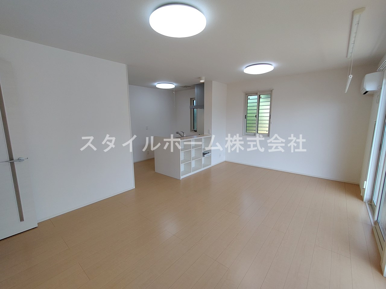 カーサ　フェリーチェⅠの居間・リビング