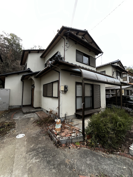 三田市下内神中古一戸建の駐車場