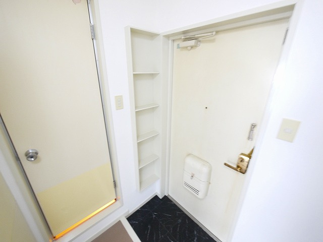 プレアール東生駒の玄関|シンプルで使いやすい玄関です