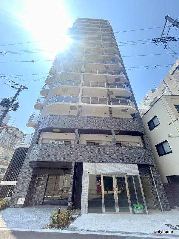 コンフォリア・リヴ新梅田　仲介手数料無料の外観