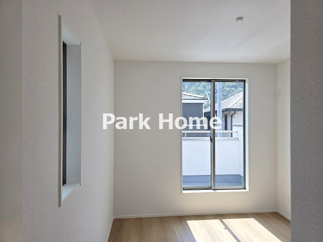 高知市介良 2期2棟1　新築戸建ての洋室|２F：5.25洋室