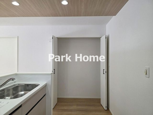 高知市介良 2期2棟1　新築戸建ての収納