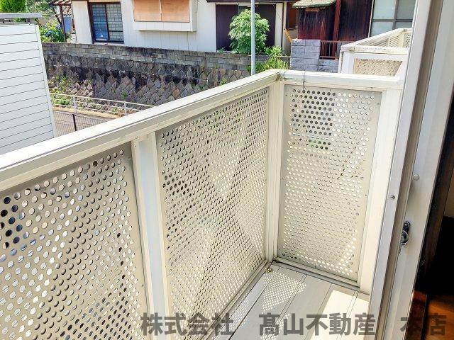 宗像市三郎丸１丁目のアパートのバルコニー